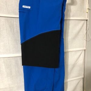 Cherokee Maternity Scrub Set.